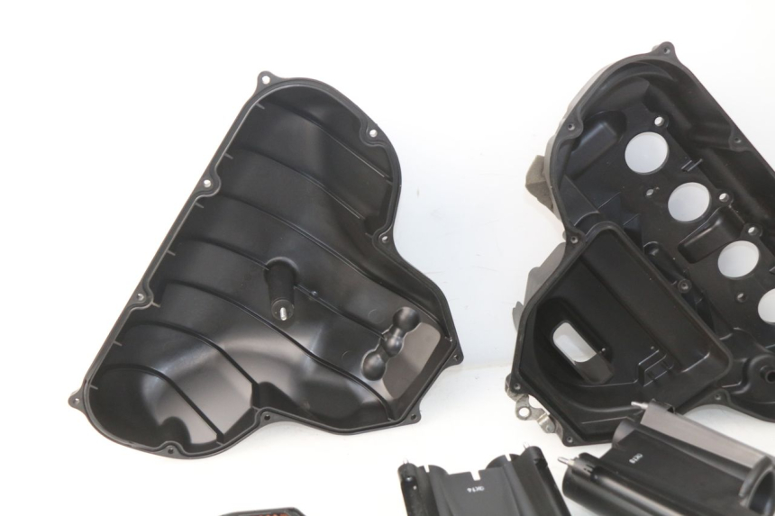 photo de AIR BOX YAMAHA FZ8 800 (2010 - 2016)