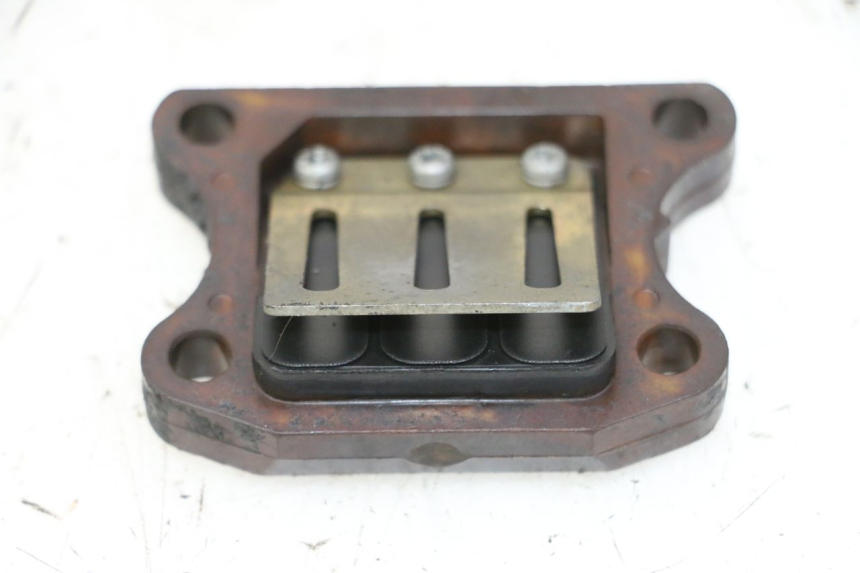 photo de INTAKE VALVE PEUGEOT ELYSTAR 50 (2002 - 2014)