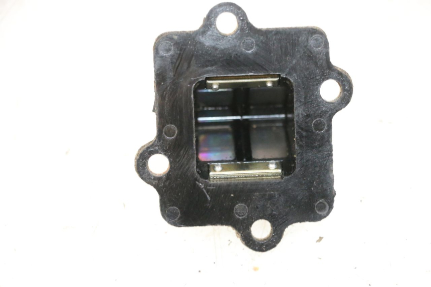 photo de INTAKE VALVE YAMAHA NEO'S NEOS 2T 50 (1998 - 2007) - Zoom on usage condition
