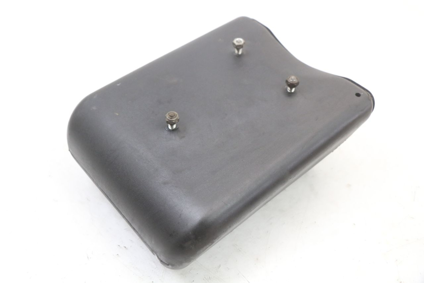 photo de GLOVE BOX SUZUKI GSX E 250 (1982 - 1983)
