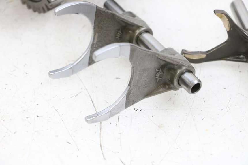 photo de GEARBOX MV AGUSTA BRUTALE R WALLY 910 (2008 - 2008) - Distinctive features