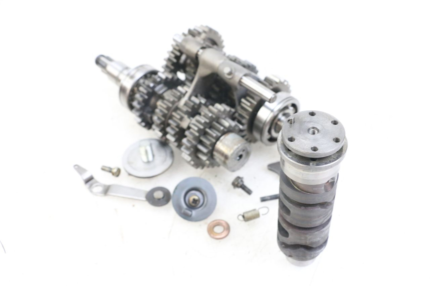 photo de GEARBOX SUZUKI GSX E 250 (1982 - 1983)