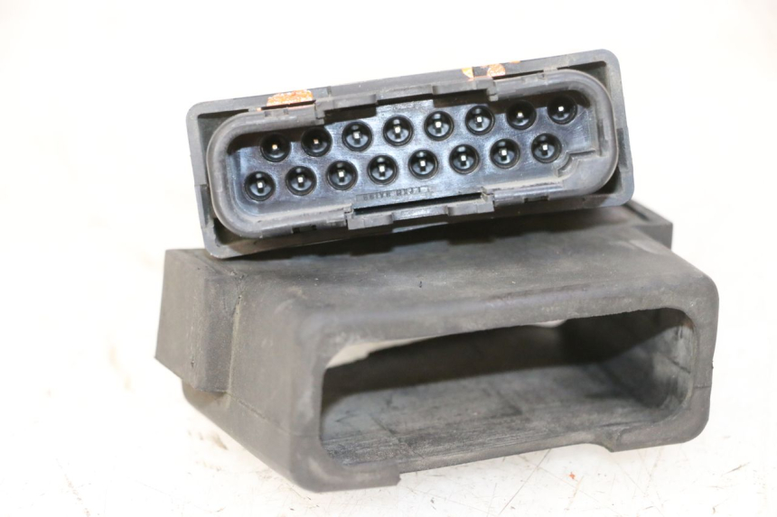 photo de CDI UNIT HONDA CBR RR FIREBLADE 900 (1992 - 1994)