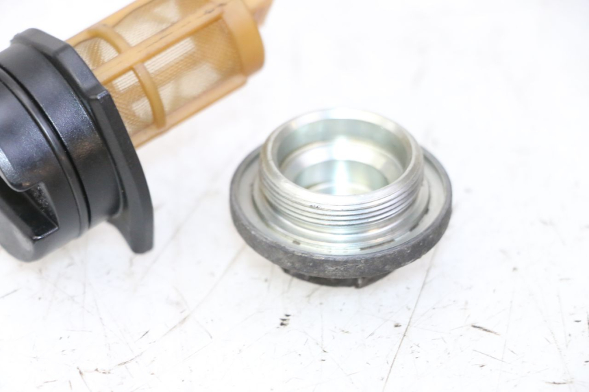 photo de ENGINE OIL CAP PIAGGIO XEVO - X EVO 125 (2007 - 2016)