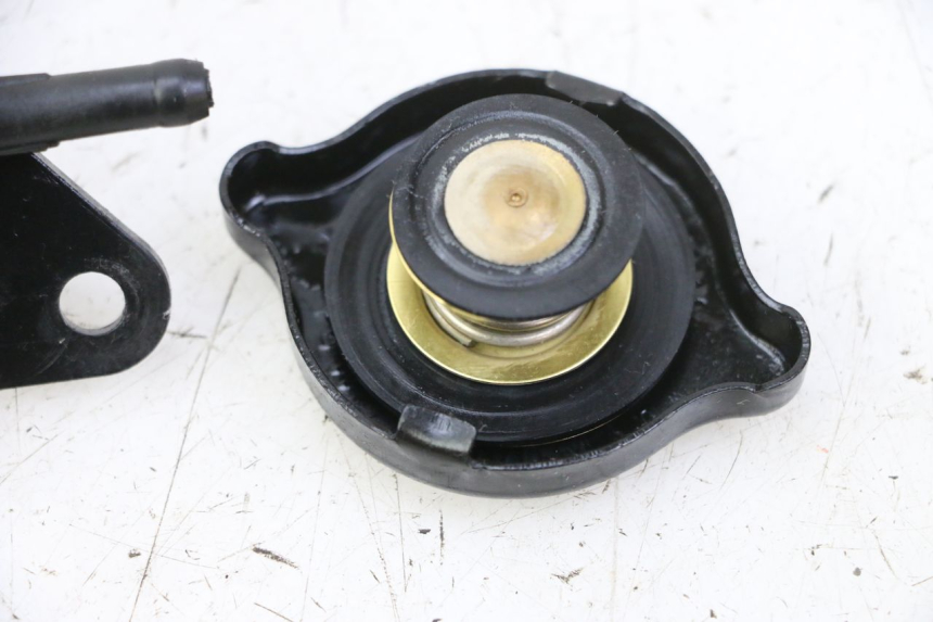 photo de RADIATOR CAP SUZUKI BURGMAN 125 (2007 - 2014)