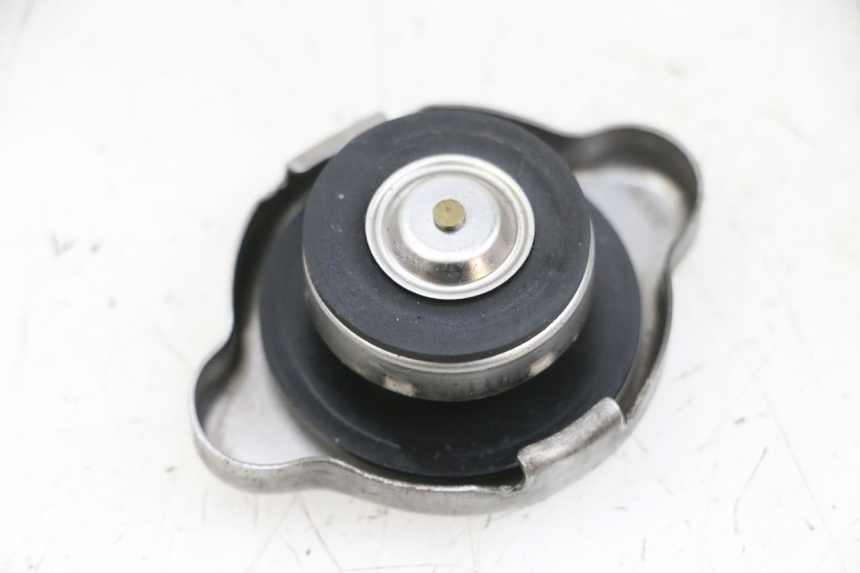 photo de RADIATOR CAP SUZUKI BURGMAN 650 (2013 - 2020)
