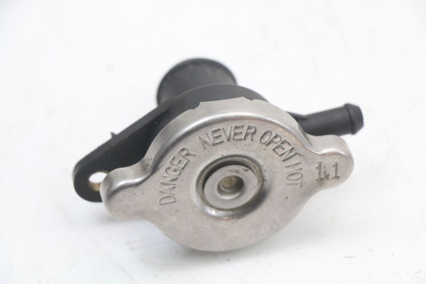 photo de RADIATOR CAP HYTRACK HY S 4X4 410 (2013 - 2016)