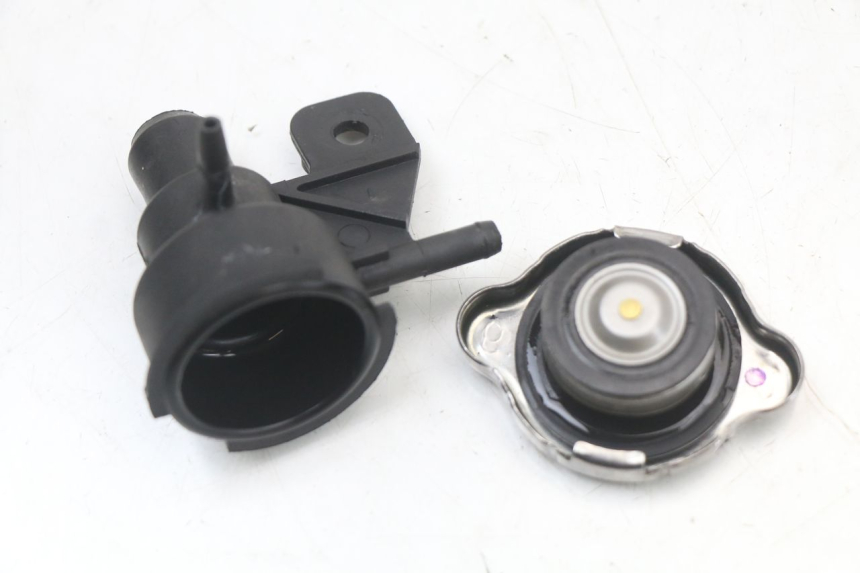 photo de RADIATOR CAP KYMCO XCITING 250 (2006 - 2009)