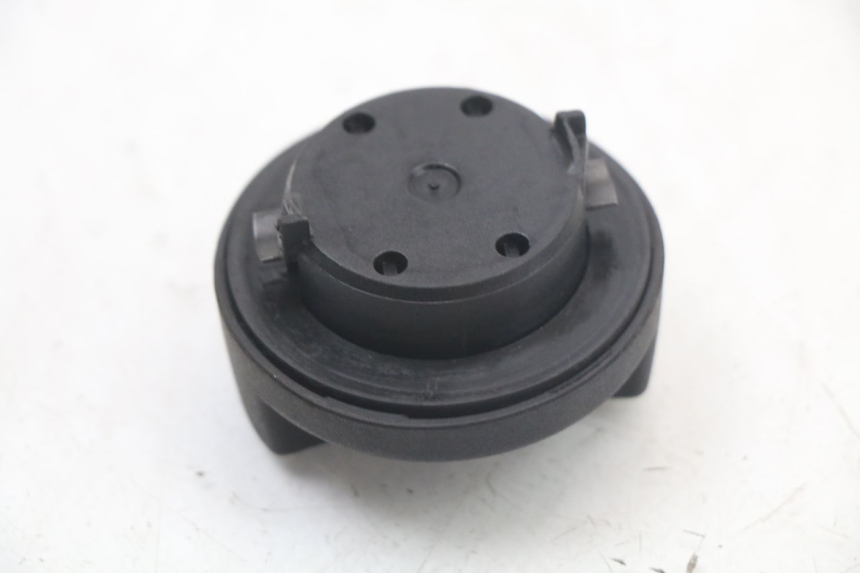 photo de FUEL TANK CAP BMW C1 125 (2000 - 2003)