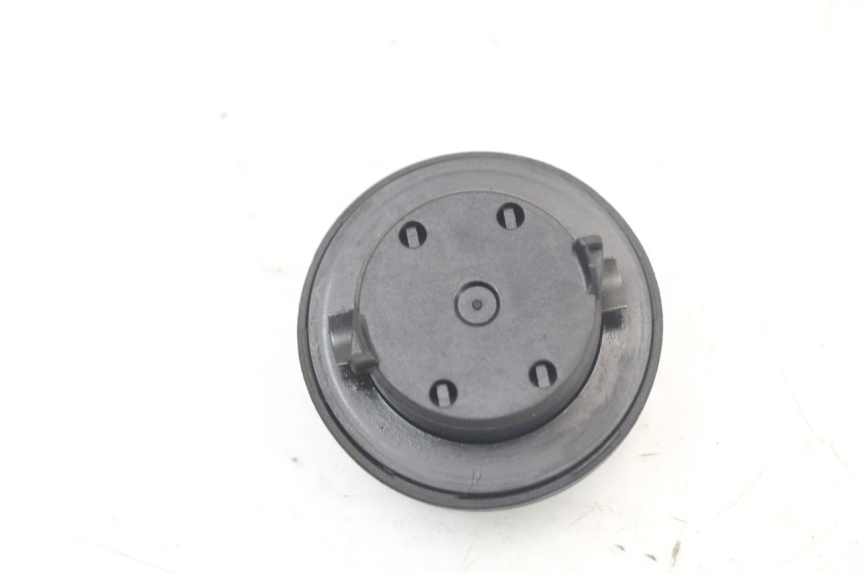 photo de FUEL TANK CAP BMW C1 125 (2000 - 2003)