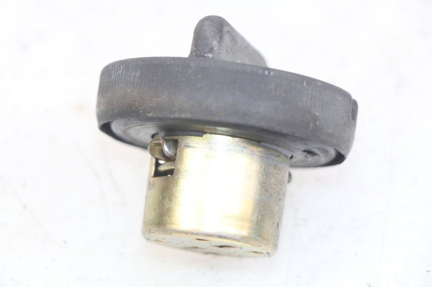photo de FUEL TANK CAP HONDA FES PANTHEON 2T 125 (1998 - 2002)
