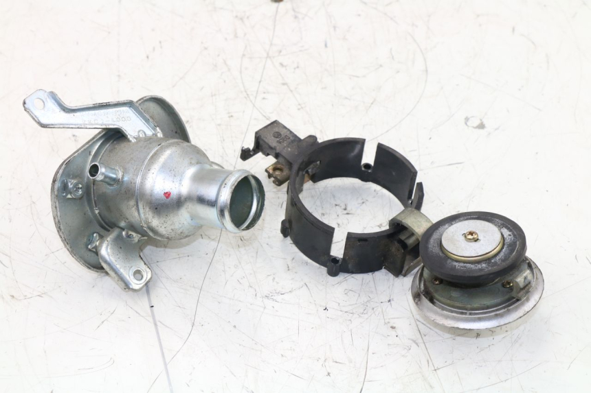 photo de FUEL TANK CAP KYMCO GRAND DINK 125 (2008 - 2014)