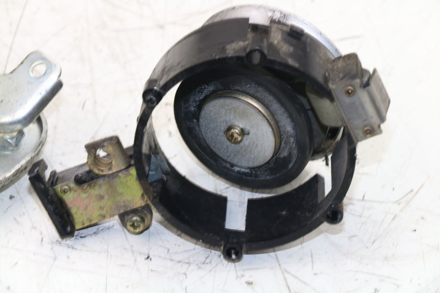 photo de FUEL TANK CAP KYMCO GRAND DINK 125 (2008 - 2014)