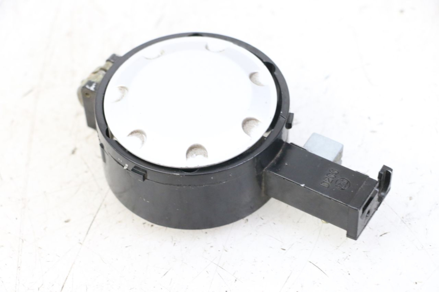 photo de FUEL TANK CAP KYMCO XCITING 500 (2007 - 2010)