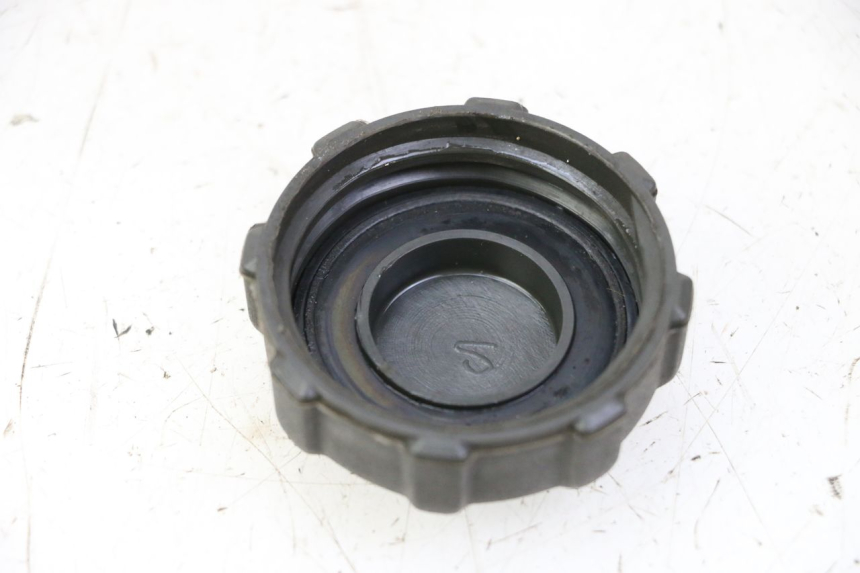 photo de FUEL TANK CAP PIAGGIO MP3 LT 300 (2010 - 2016)