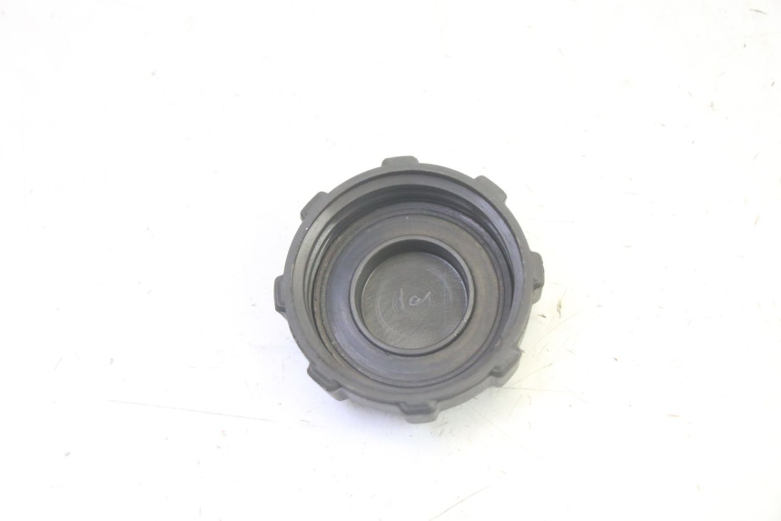 photo de FUEL TANK CAP PIAGGIO MP3 RL 250 (2006 - 2010) - Zoom on usage condition