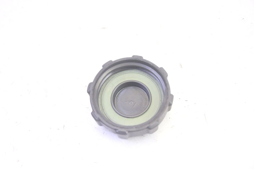 photo de FUEL TANK CAP PIAGGIO MP3 500 (2016 - 2018) - Zoom on usage condition