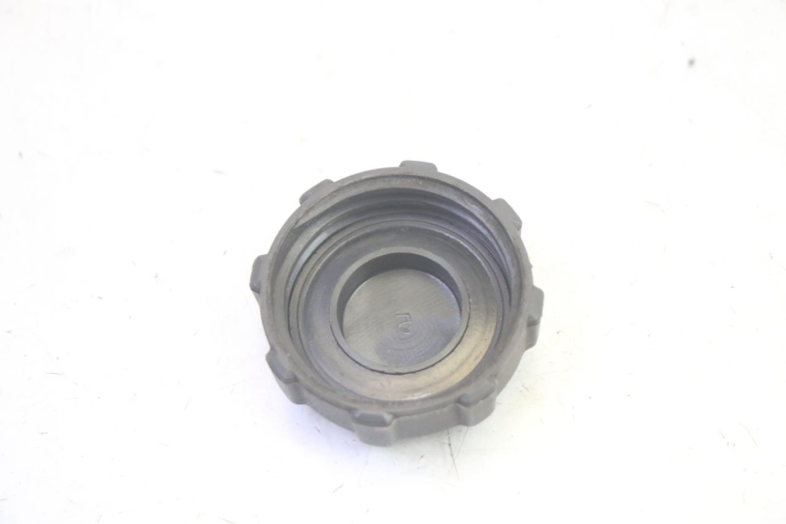 photo de FUEL TANK CAP PIAGGIO MP3 RL 250 (2007 - 2010) - Zoom on usage condition