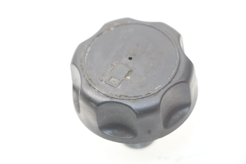 photo de FUEL TANK CAP YAMAHA SLIDER 50 (2004 - 2016) - Zoom on usage condition