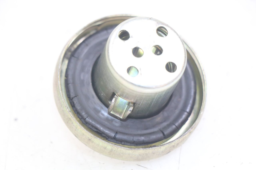 photo de FUEL TANK CAP YIYING YY125T 125 (2006 - 2014)