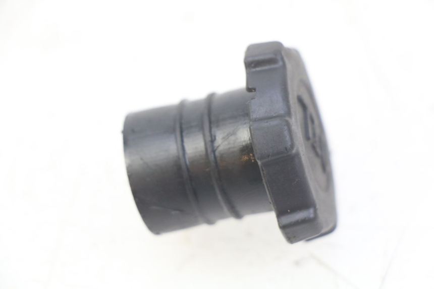 photo de OIL TANK CAP DERBI BOULEVARD 50 (2009 - 2006)