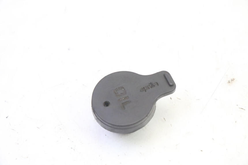 photo de OIL TANK CAP APRILIA ETX 125 (1998 - 2002)
