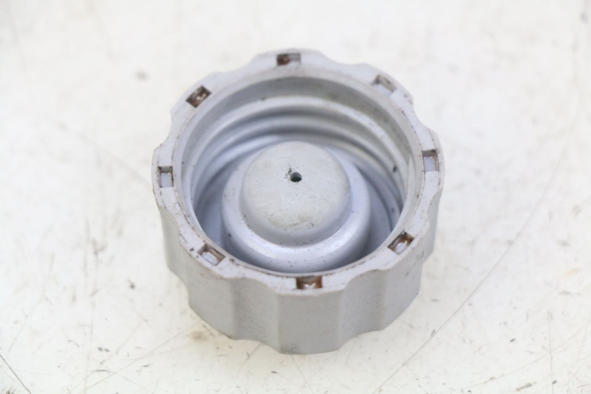 photo de OIL TANK CAP HONDA FES PANTHEON 2T 125 (1998 - 2002)