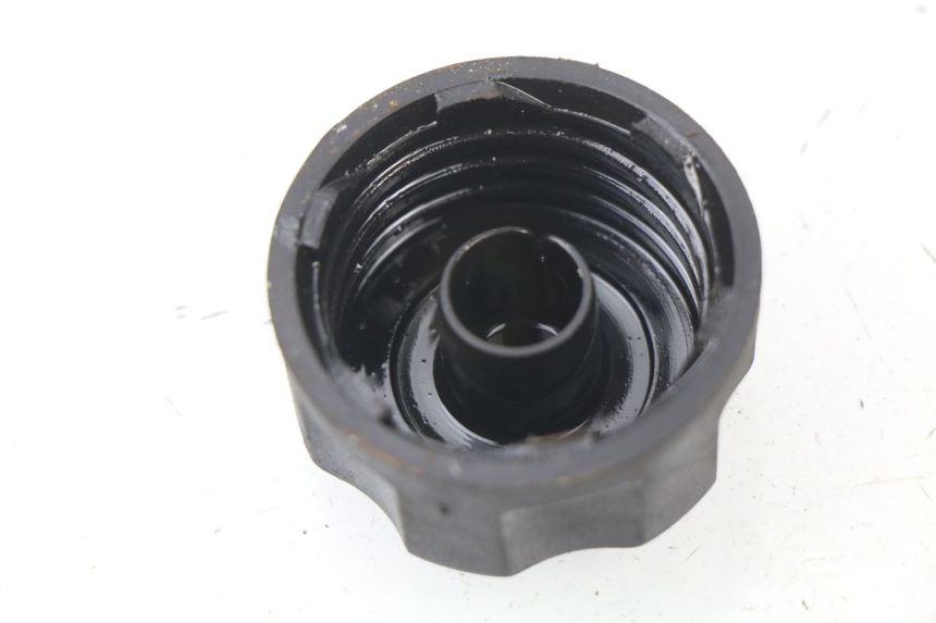 photo de OIL TANK CAP PEUGEOT LUDIX 50 (2005 - 2007)