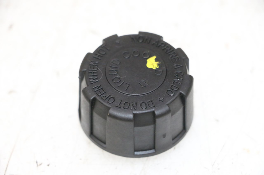 photo de EXPANSION BOTTLE CAP PIAGGIO MP3 HPE 300 (2019 - 2026) - Main view