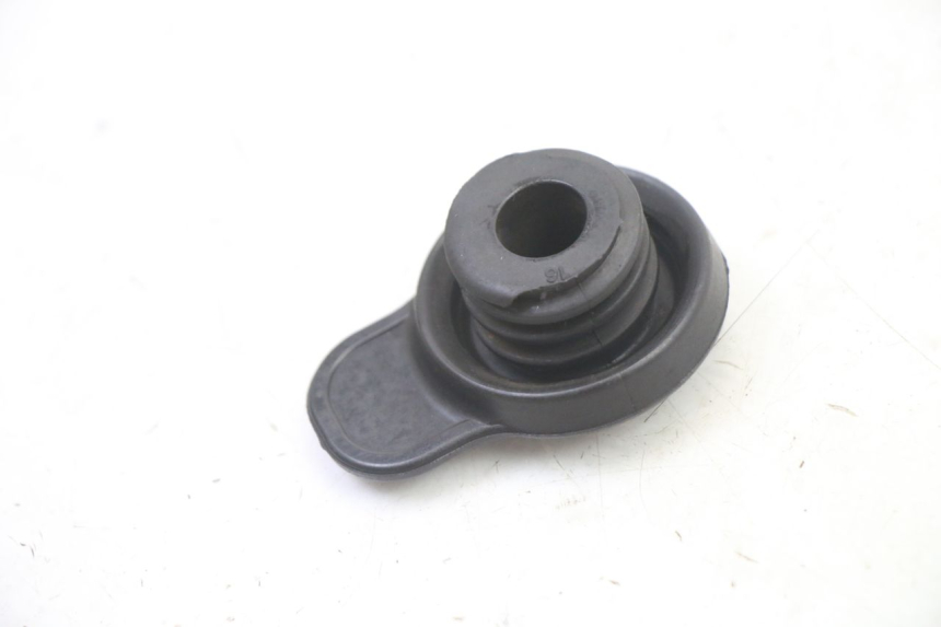 photo de EXPANSION TANK CAP YAMAHA XMAX X-MAX 125 (2006 - 2009) - Alternative perspective