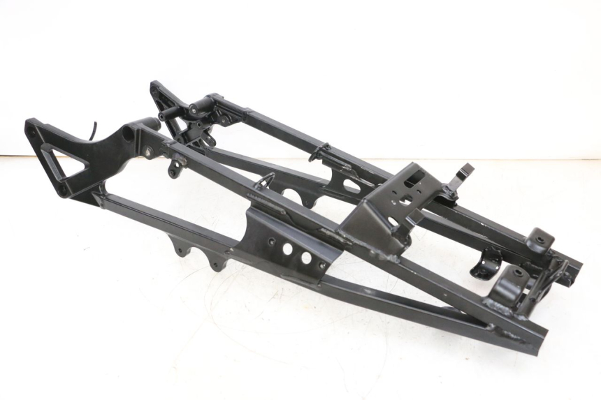 photo de REAR SUBFRAME SUZUKI GSXR GSX-R 1000 (2003 - 2004) - Main view
