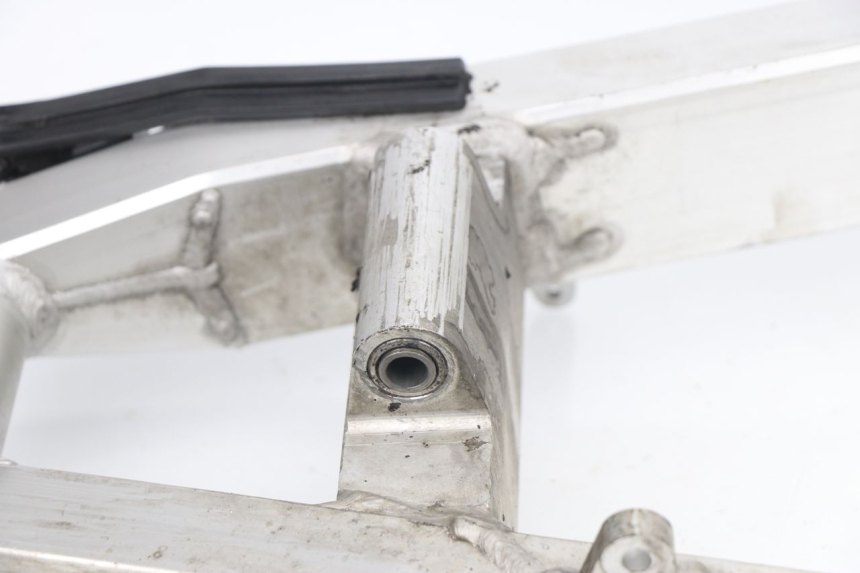 photo de SWING ARM YAMAHA FZS FAZER 600 (1998 - 2001)