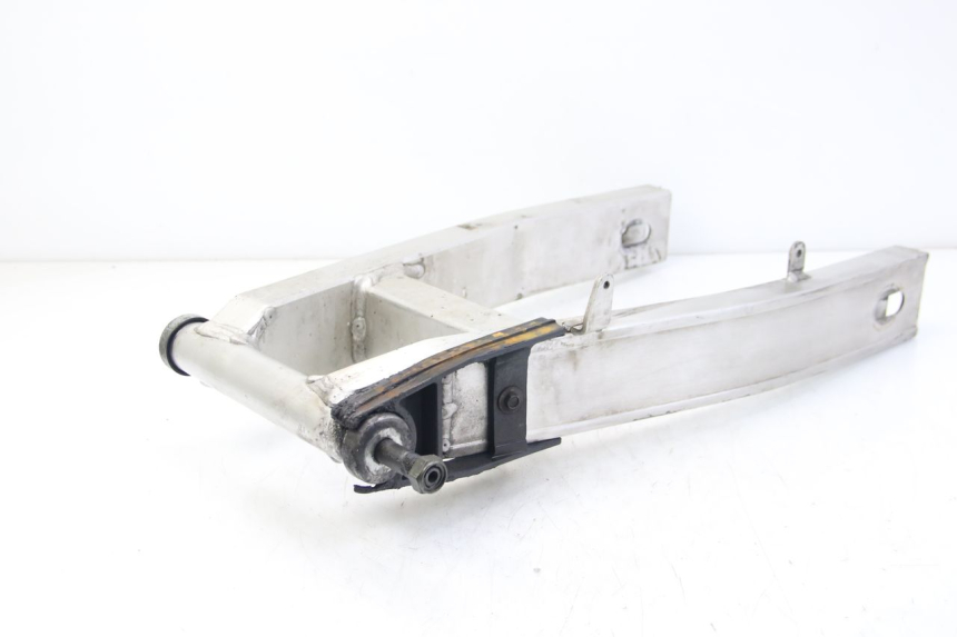photo de SWINGARM YAMAHA FZS FAZER 600 (2001 - 2003)