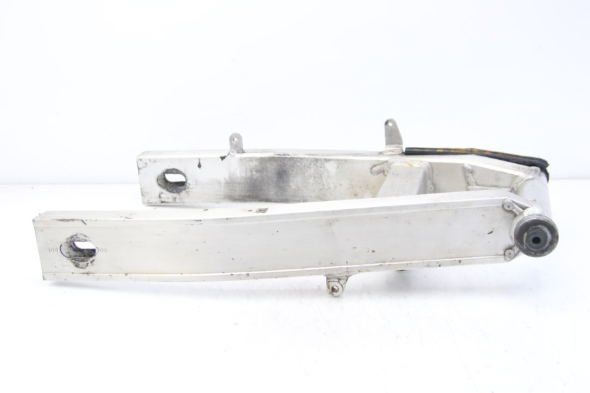photo de SWINGARM YAMAHA FZS FAZER 600 (2001 - 2003)