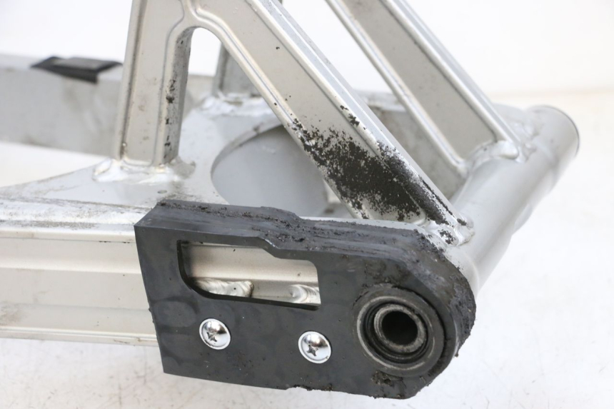 photo de SWING ARM KAWASAKI GPZ RX 1000 (1986 - 1988) - Alternative angle