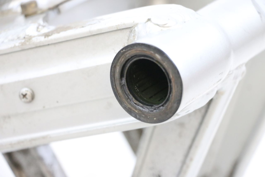 photo de SWING ARM KAWASAKI GPZ RX 1000 (1986 - 1988) - Alternative perspective