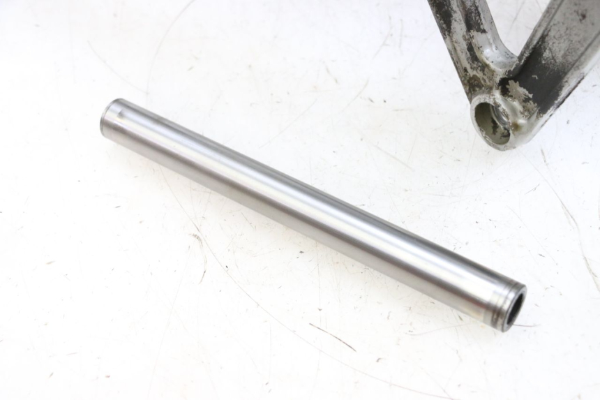 photo de SWING ARM KAWASAKI GPZ RX 1000 (1986 - 1988) - Technical close-up