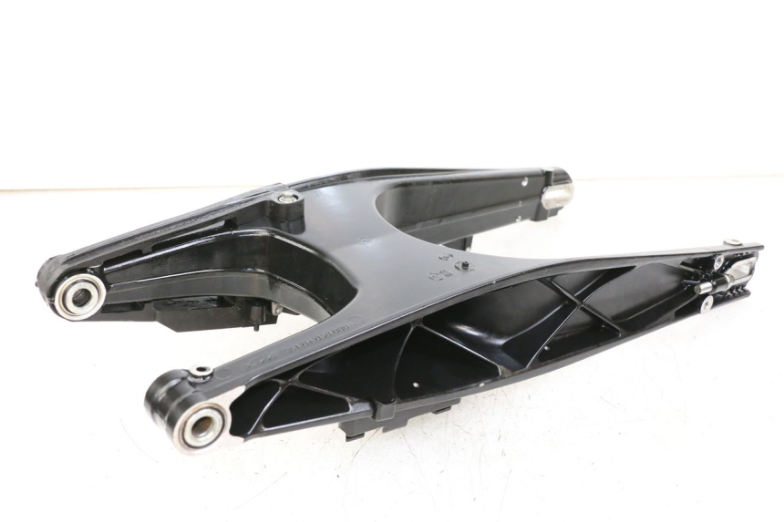 photo de SWING ARM HUSQVARNA SVARTPILEN 401 (2018 - 2023)