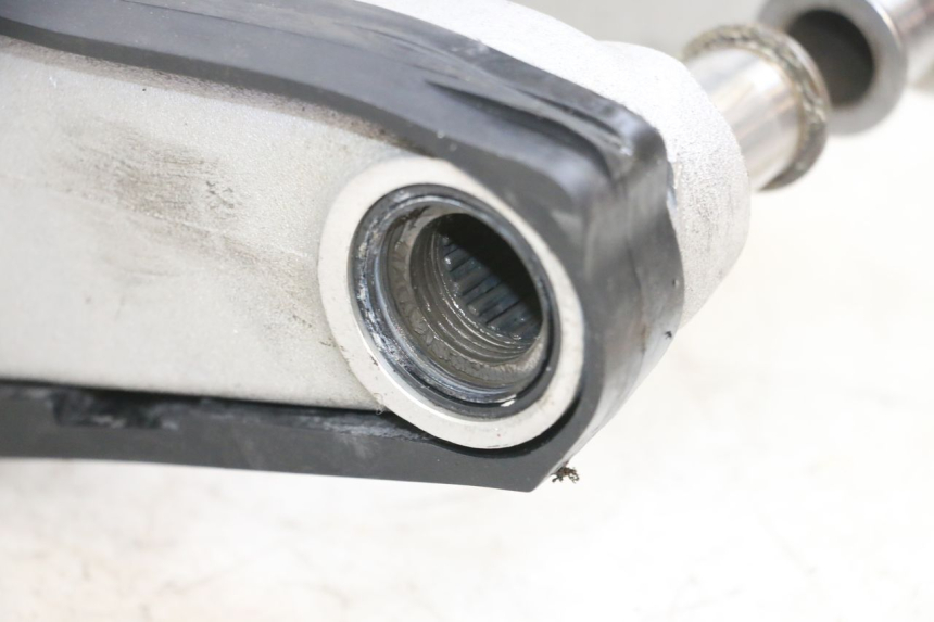 photo de SWING ARM KAWASAKI KXF KX-F 250 (2017 - 2019) - Alternative perspective