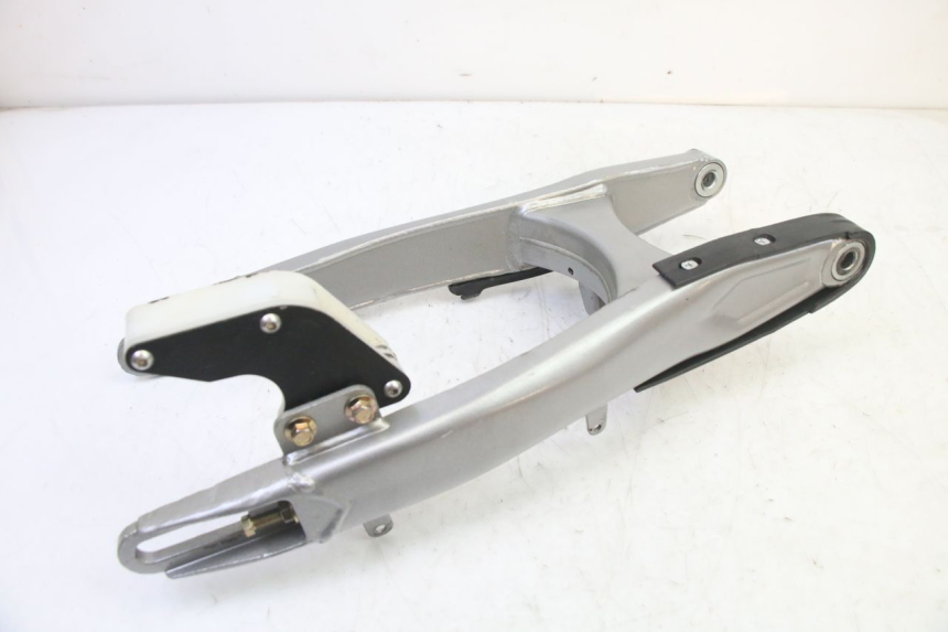 photo de SWINGARM APOLLO RFZ 125
