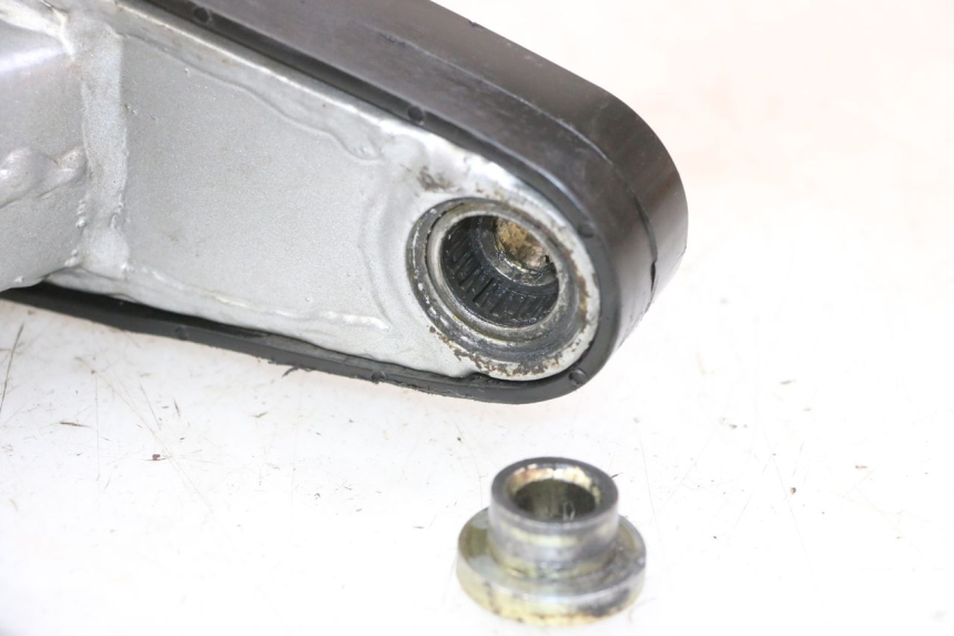 photo de SWINGARM APOLLO RFZ 125