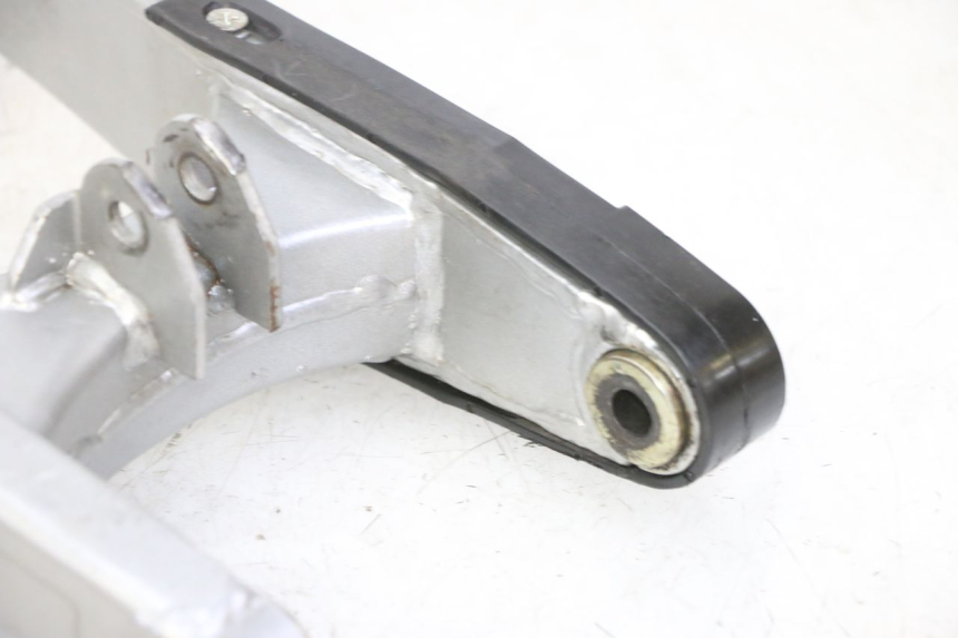 photo de SWINGARM APOLLO RFZ 125