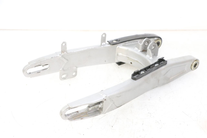 photo de SWINGARM APOLLO RFZ 125