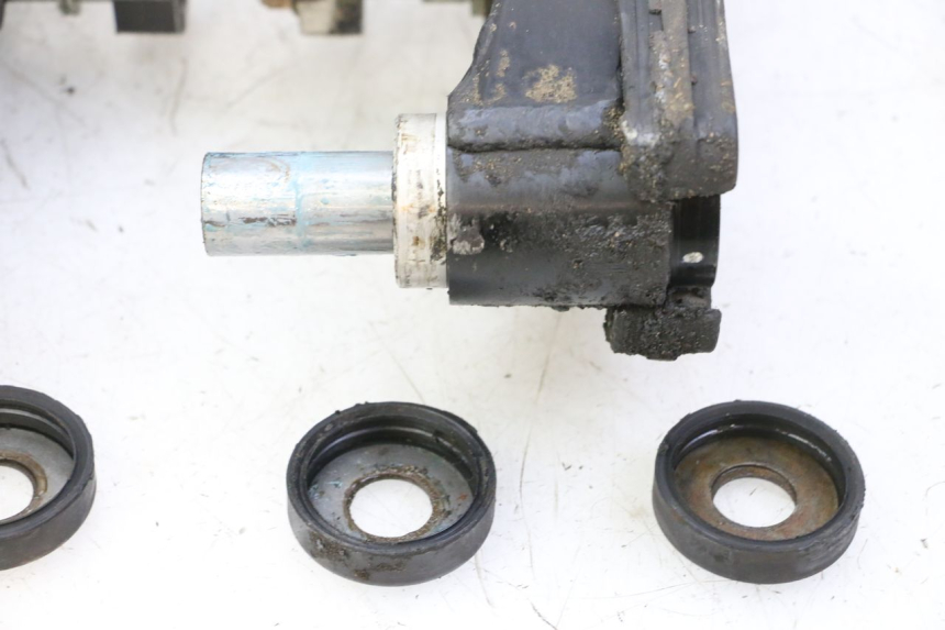 photo de SWING ARM TRIUMPH SPRINT 900 (1995 - 1998)