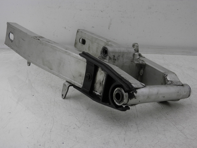 photo de SWING ARM YAMAHA FZS FAZER 600 (1998 - 2001)