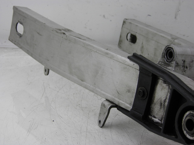 photo de SWING ARM YAMAHA FZS FAZER 600 (1998 - 2001)