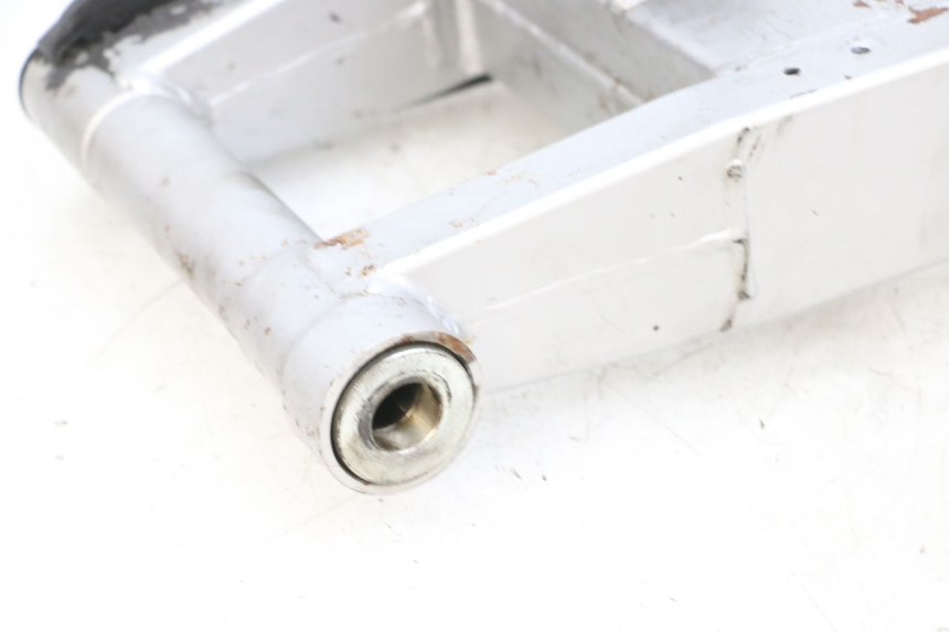 photo de SWING ARM KAWASAKI ZR 7 750 (1999 - 2001) - Alternative angle