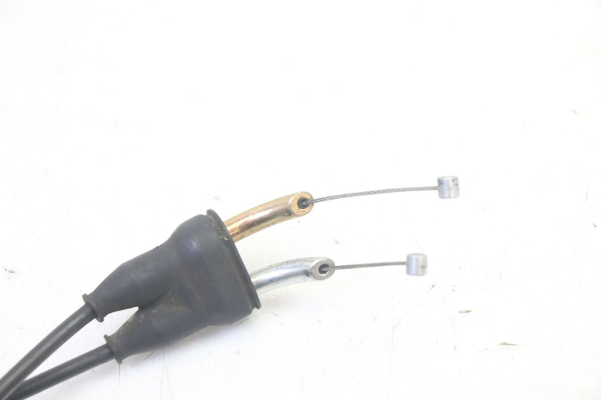 photo de THROTTLE CABLE SUZUKI DL V STROM 1000 (2002 - 2007) - Alternative perspective
