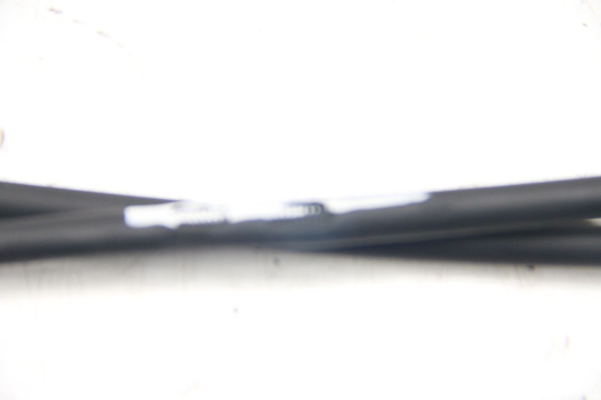 photo de ACCELERATOR CABLE YAMAHA XMAX X-MAX 125 (2006 - 2009) - Zoom on usage condition