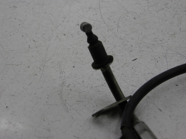 photo de THROTTLE CABLE YAMAHA YBR CUSTOM 125 (2008 - 2010) - Alternative perspective